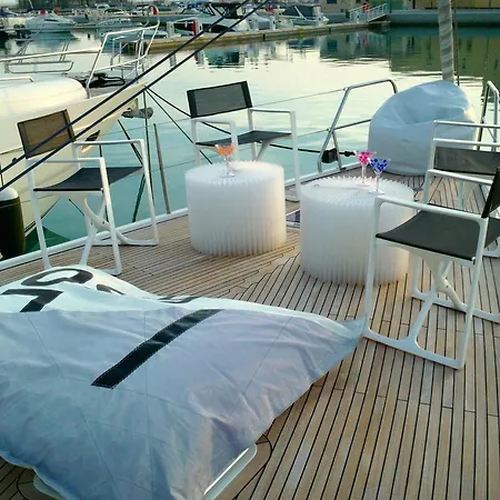 Alcyon Blue Yacht Botel Limasol