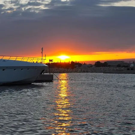Alcyon Blue Yacht Bateau-hôtel Limassol